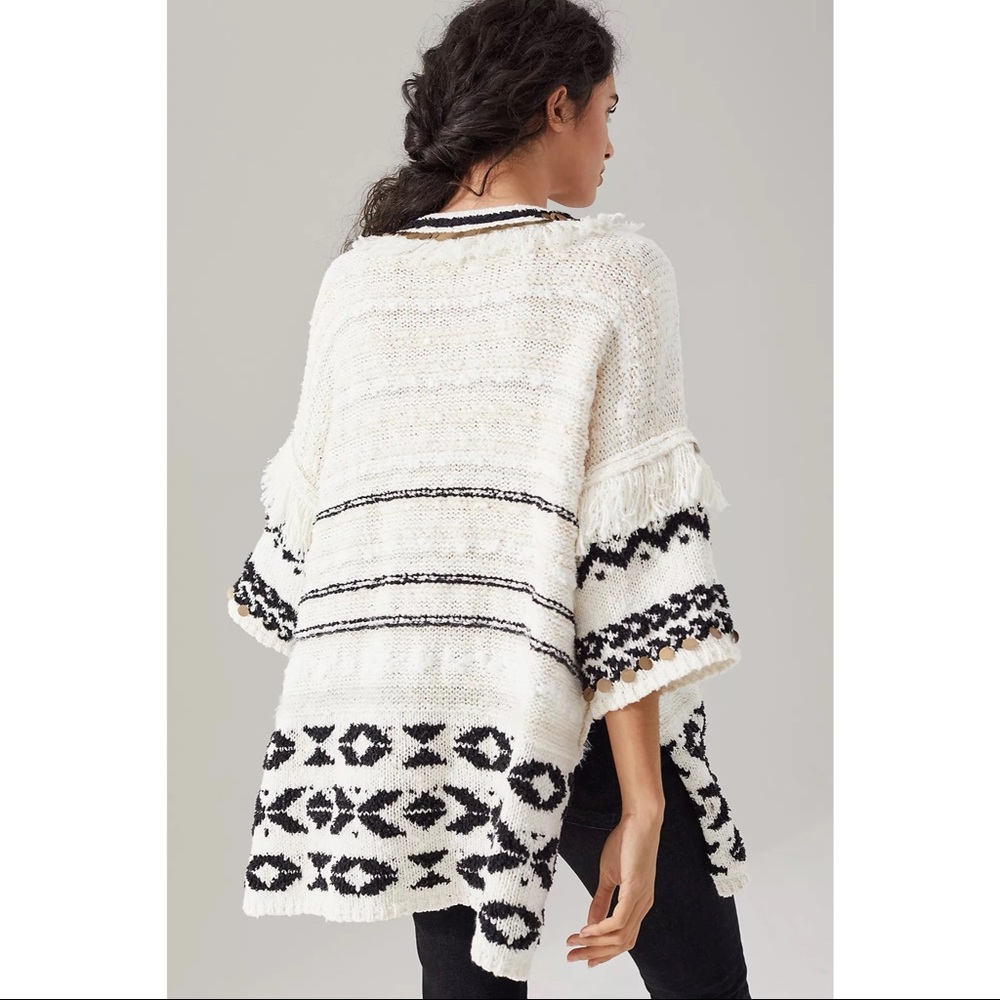 Anthropologie Margot Fringed Poncho Sweater Ivory Size Medium/Large NWT - Picture 3 of 7